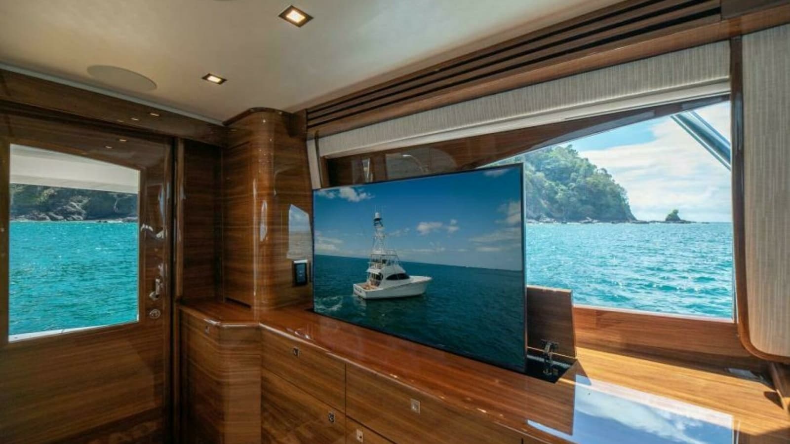 2023 Viking 64 Convertible - Photo 19