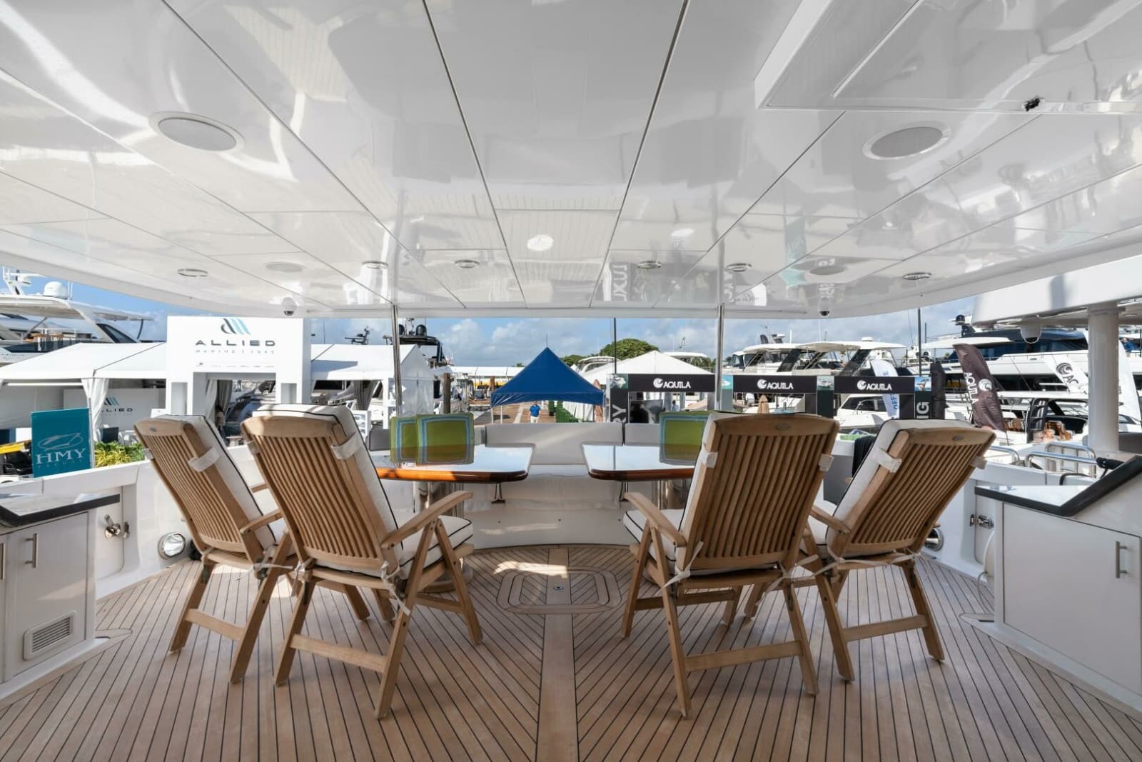 2005 Hatteras 100 Motor Yacht - Photo 36