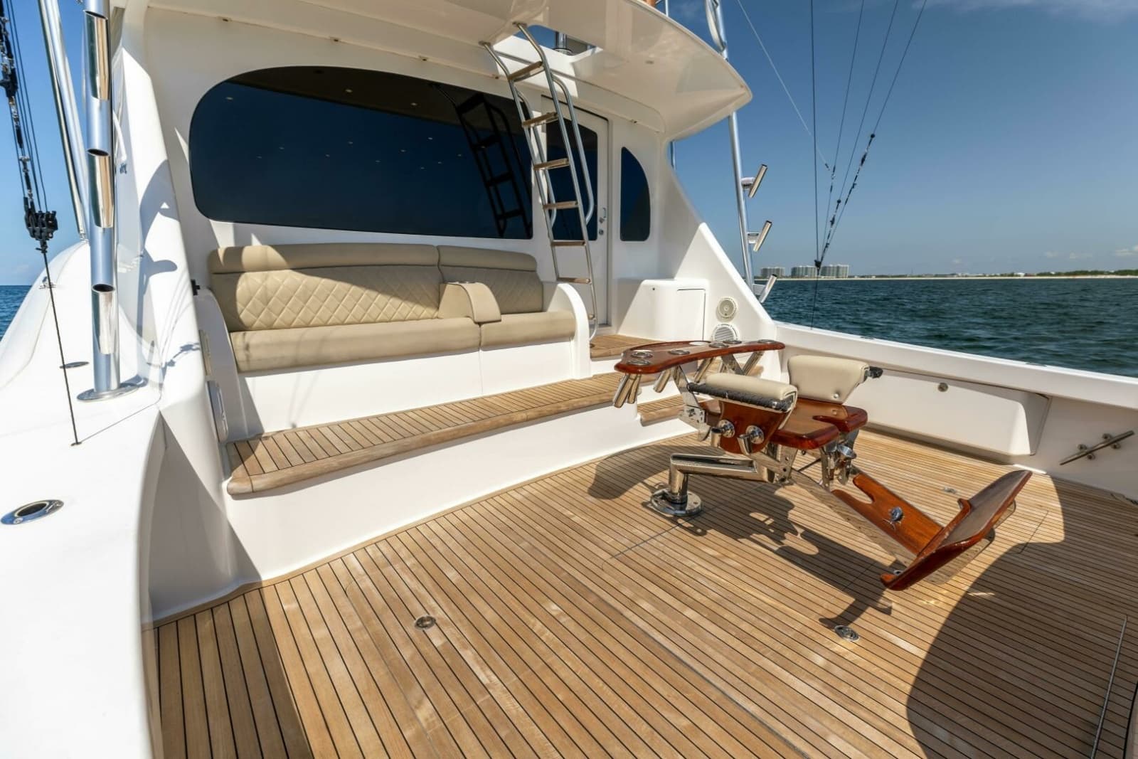 2018 Viking 62 Convertible - Photo 3