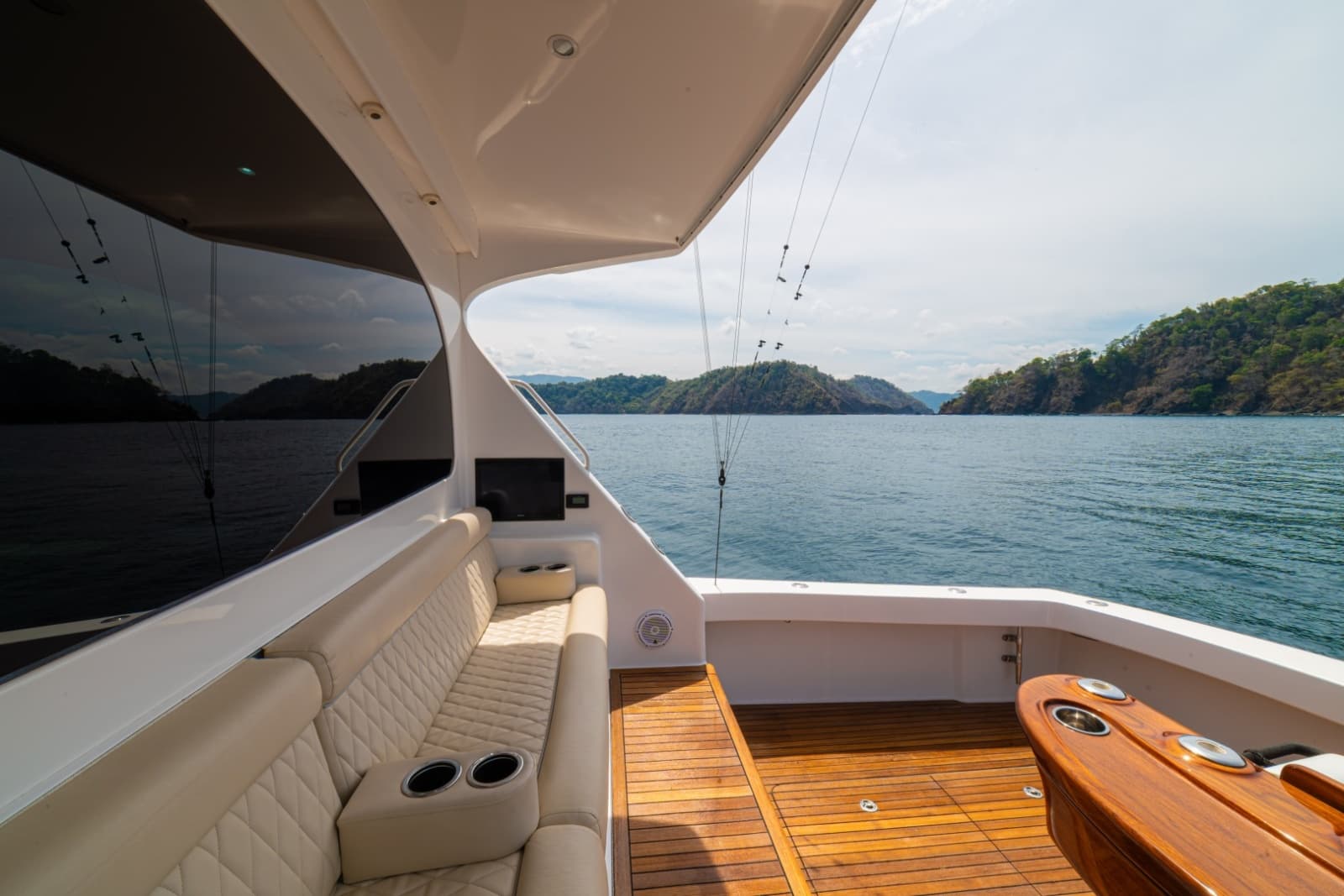 2012 Viking 60 Convertible - Photo 94