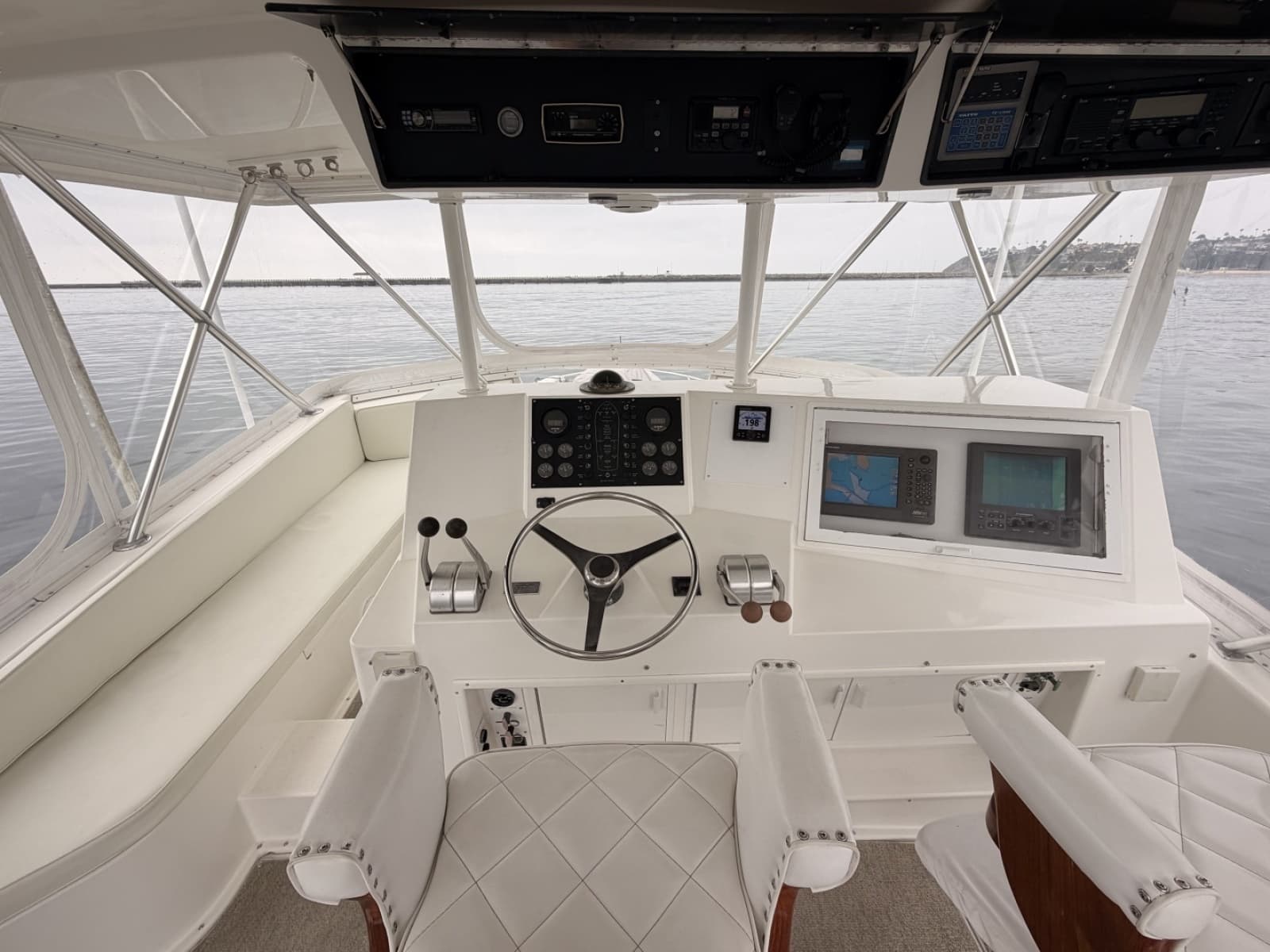 1994 Viking 50 Convertible - Photo 21