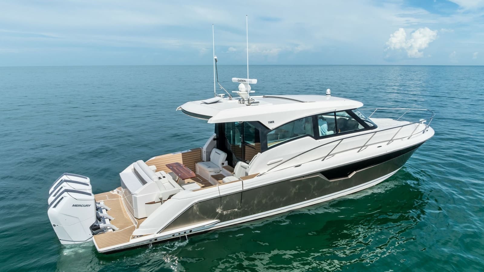 2025 Tiara Yachts 48LE - Photo 12
