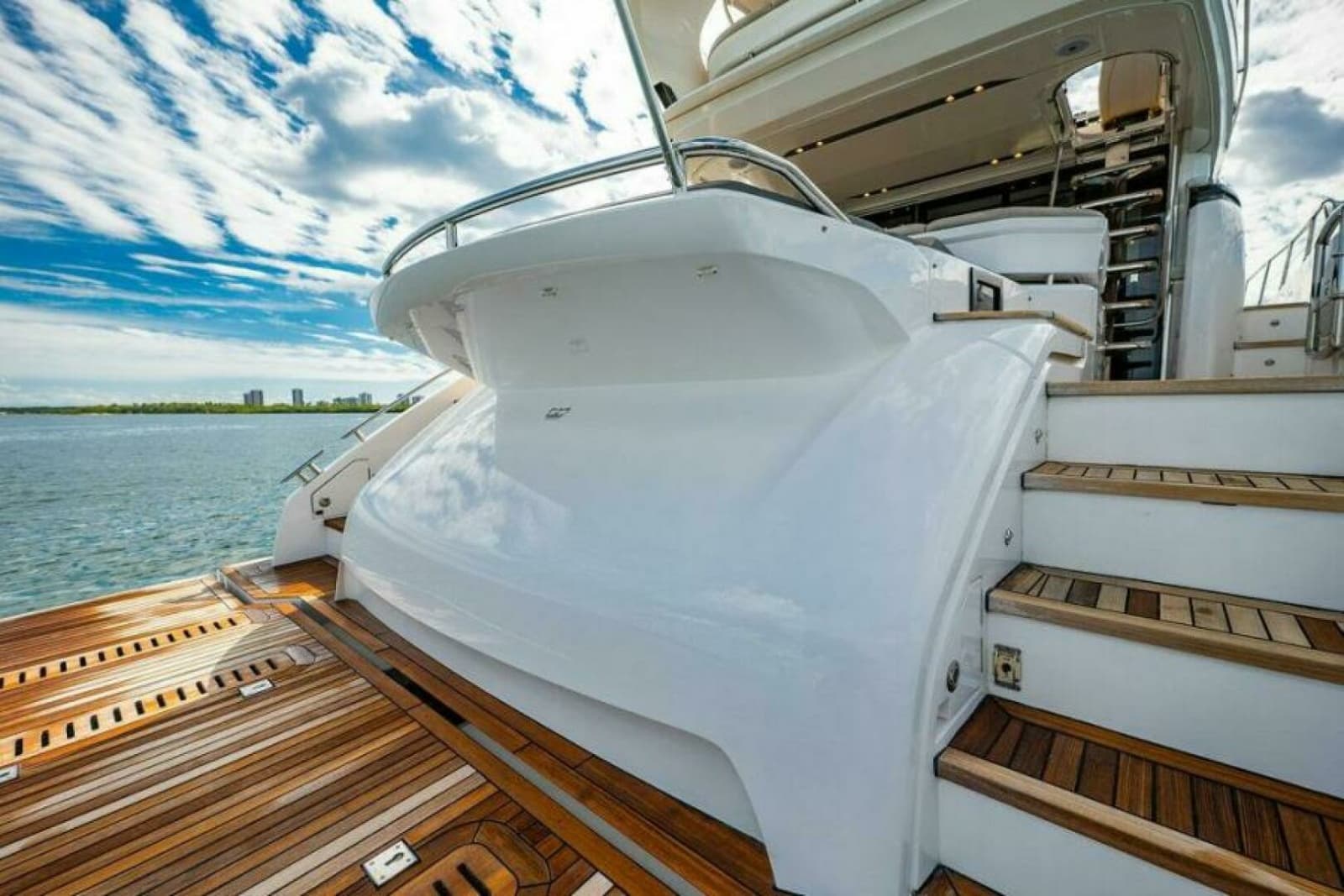 2016 Princess S65 - Photo 26