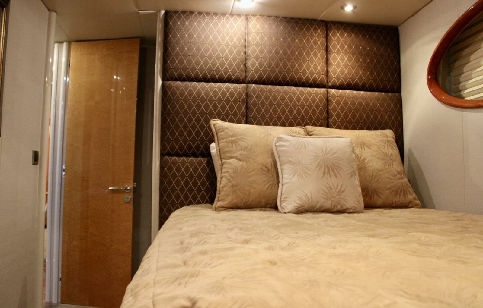 2007 Lazzara Yachts 74 Motor Yacht - Photo 111