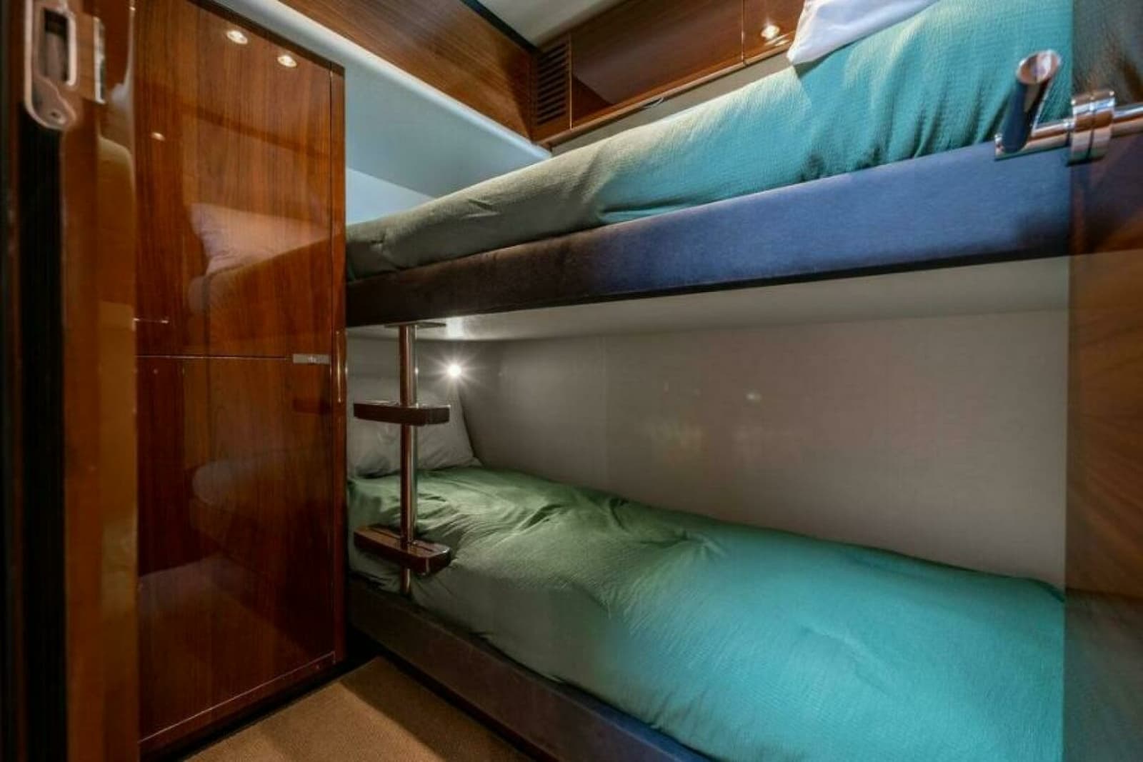 2016 Princess S65 - Photo 17