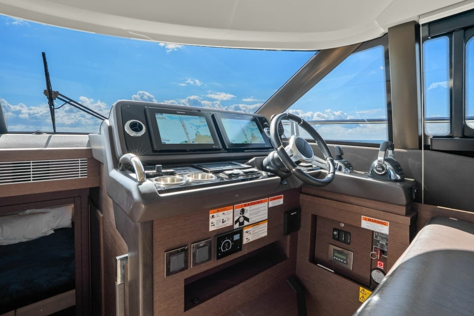 2020 Prestige 460 Flybridge - Photo 41