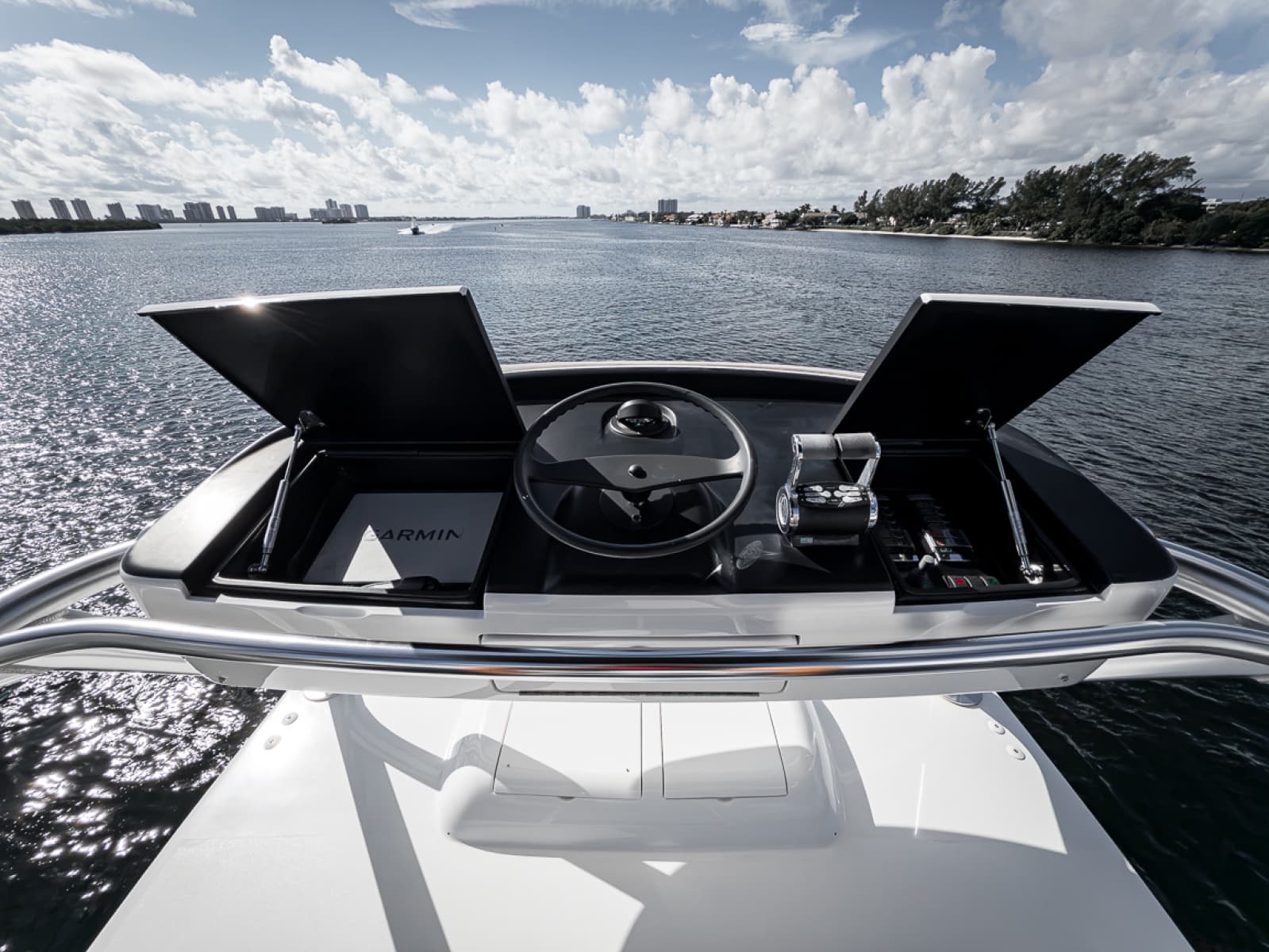 2020 Viking 68 Convertible - Photo 45