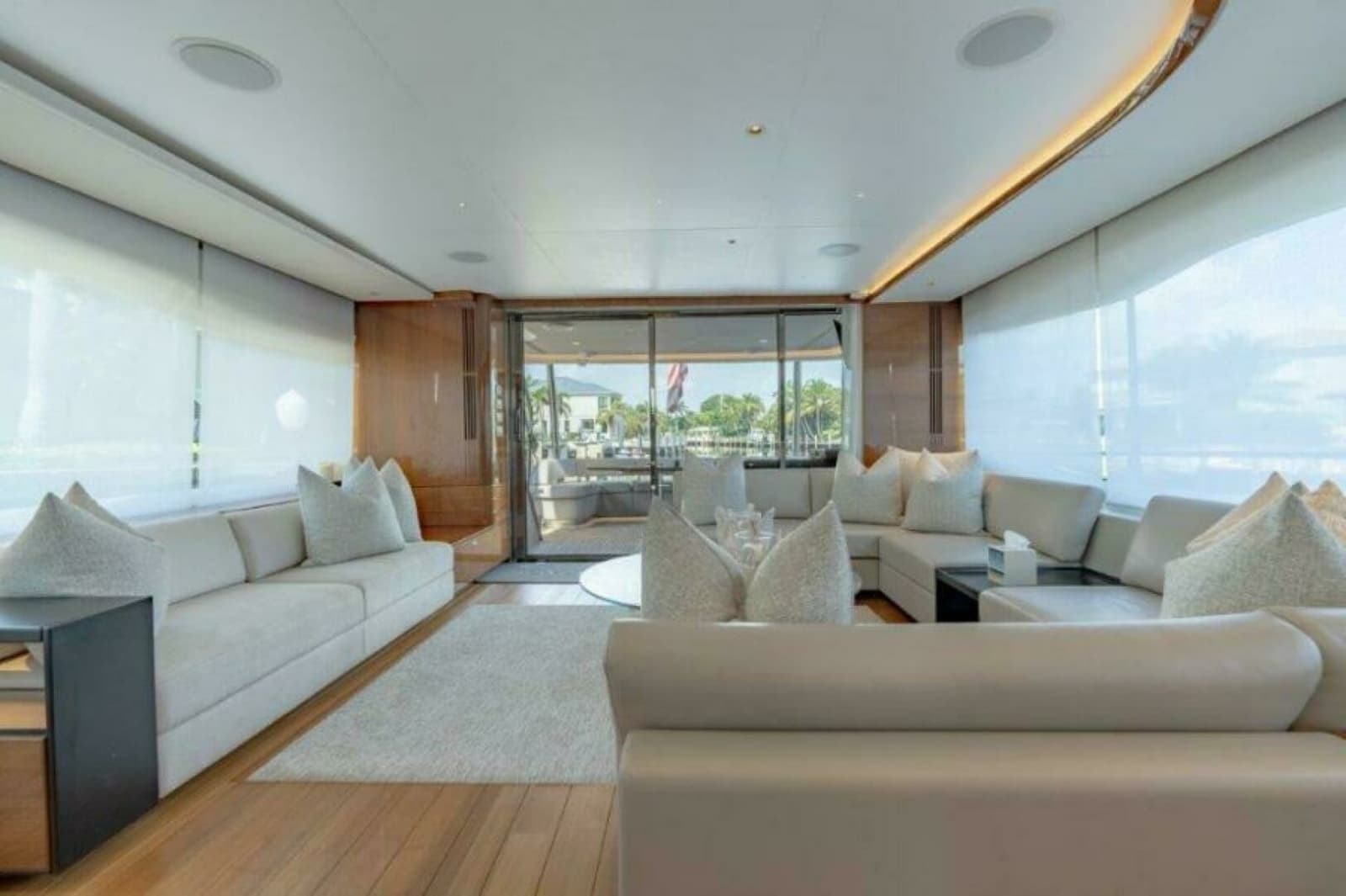 2019 Princess 85 Motor Yacht - Photo 3