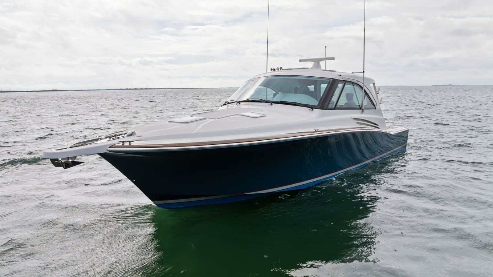 2017 Hatteras GT 45X - Photo 11