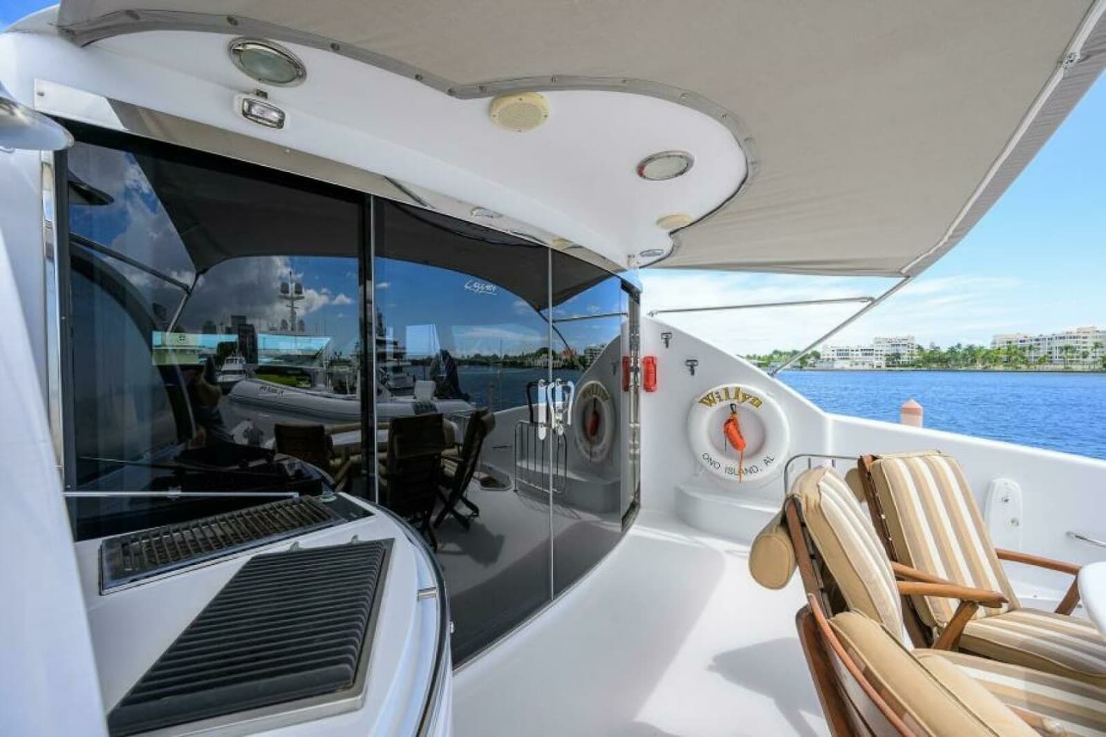2007 Lazzara Yachts 80 Enclosed - Photo 45
