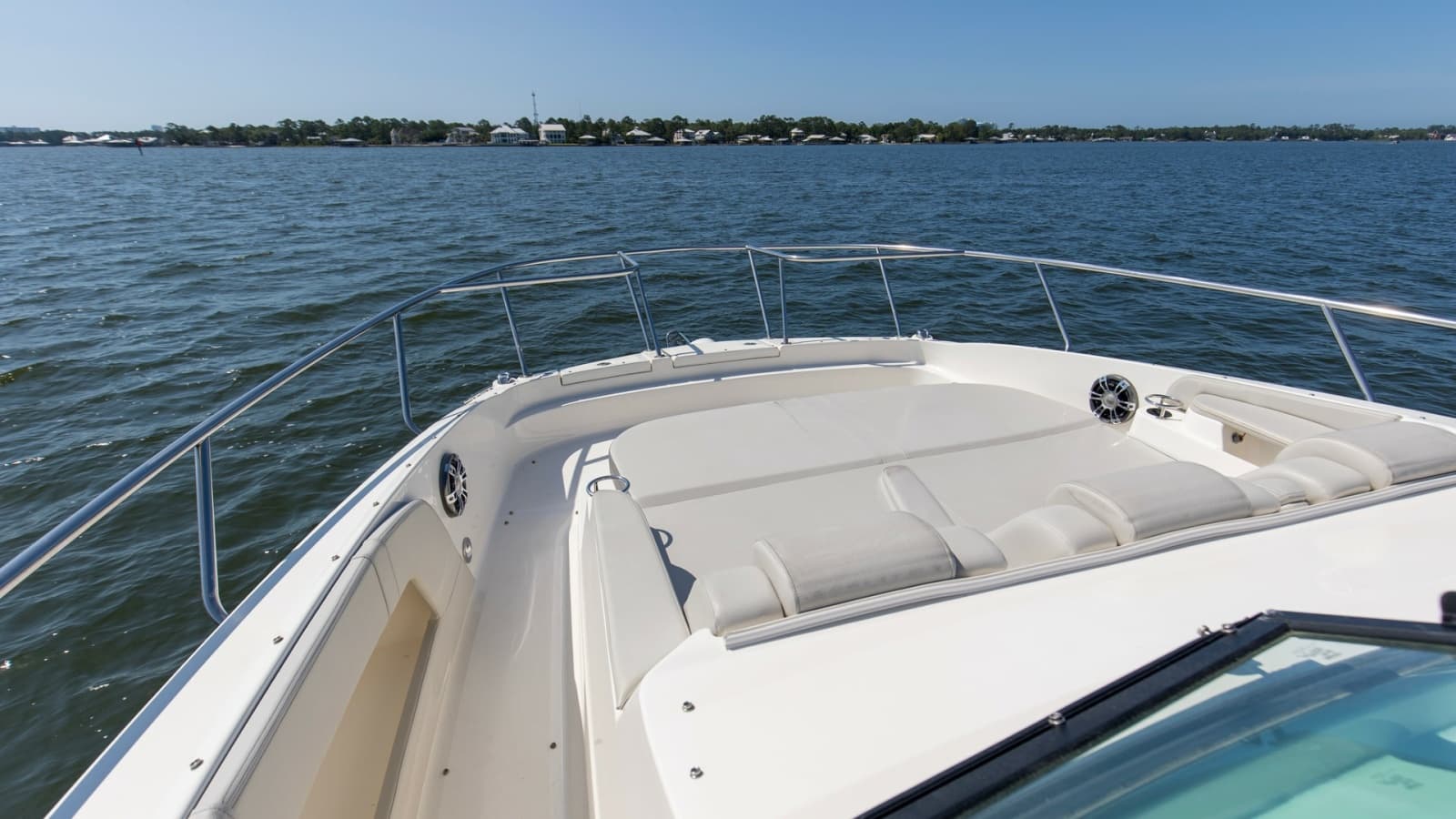 2022 Sea Ray 320 Sundancer OB - Photo 31
