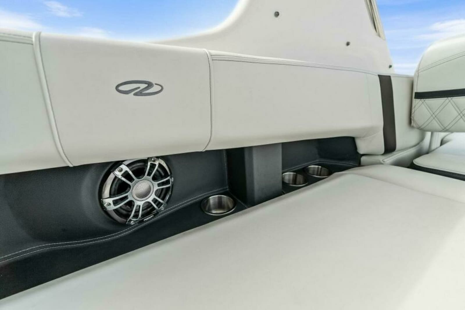 2023 Regal 29 OBX - Photo 14