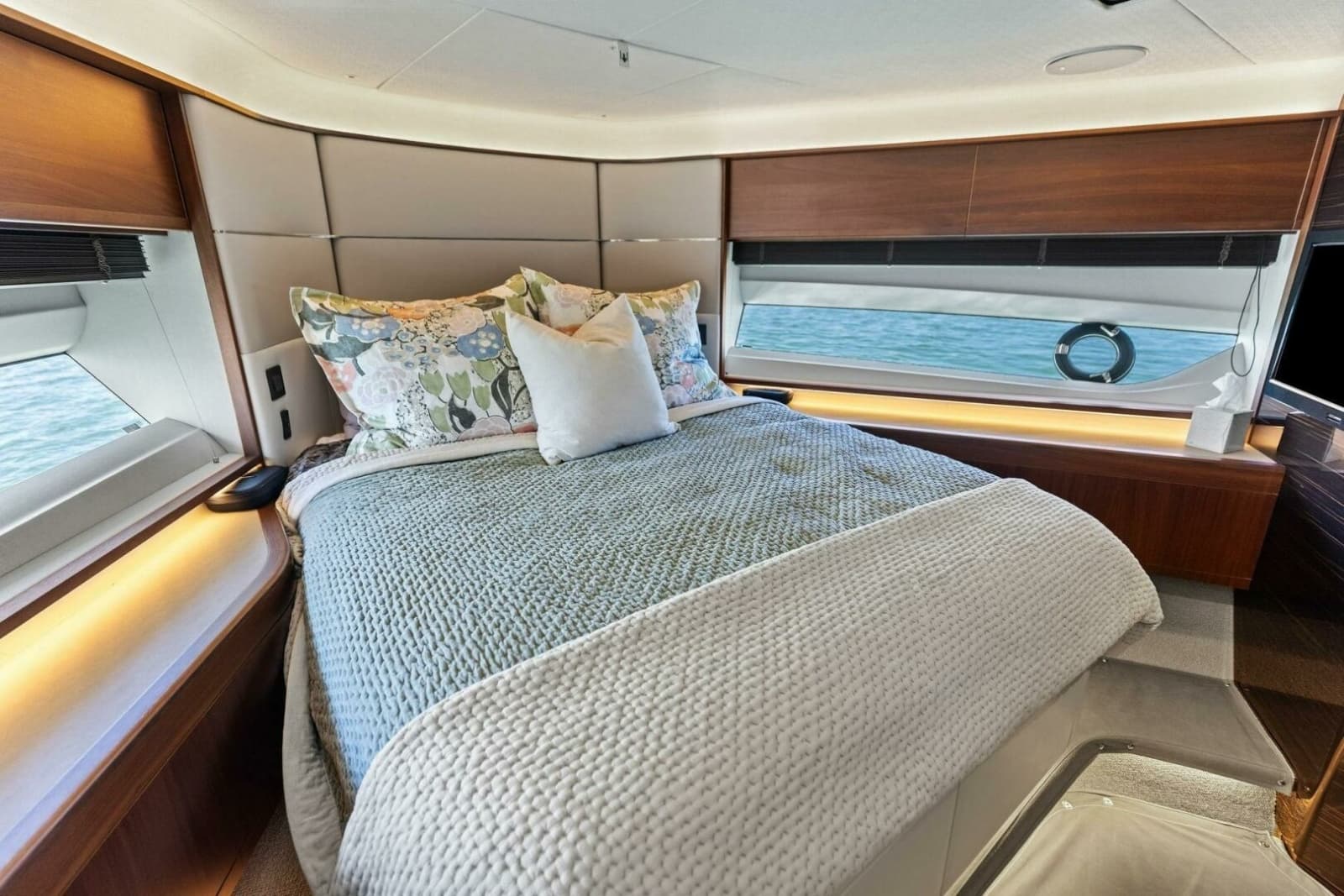 2018 Princess Y75 Motor Yacht - Photo 65