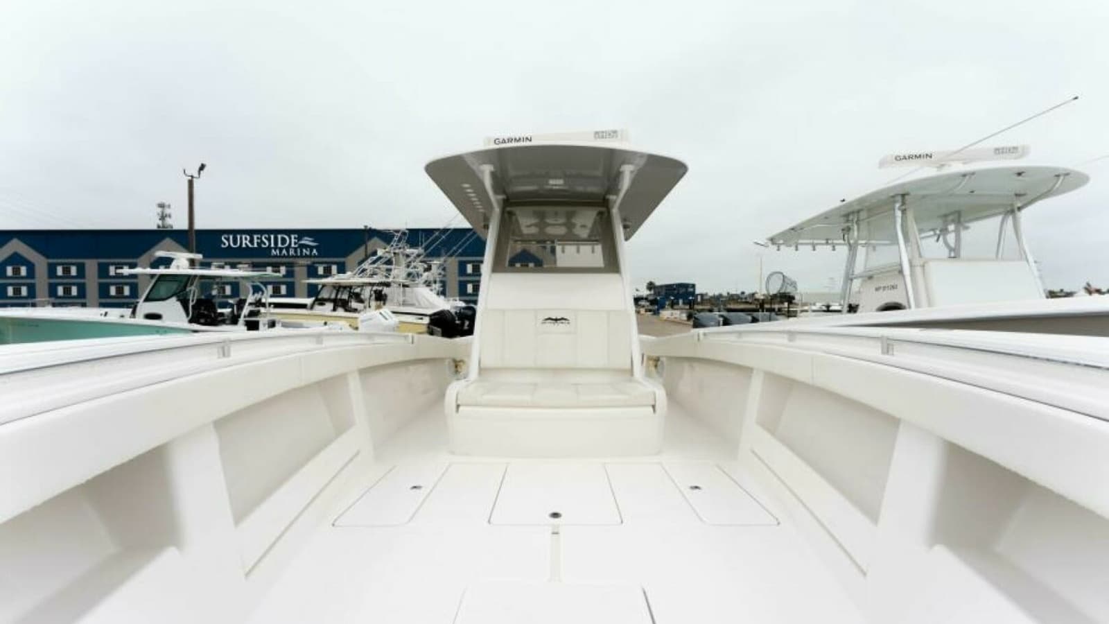 2019 Invincible 39 Open - Photo 7