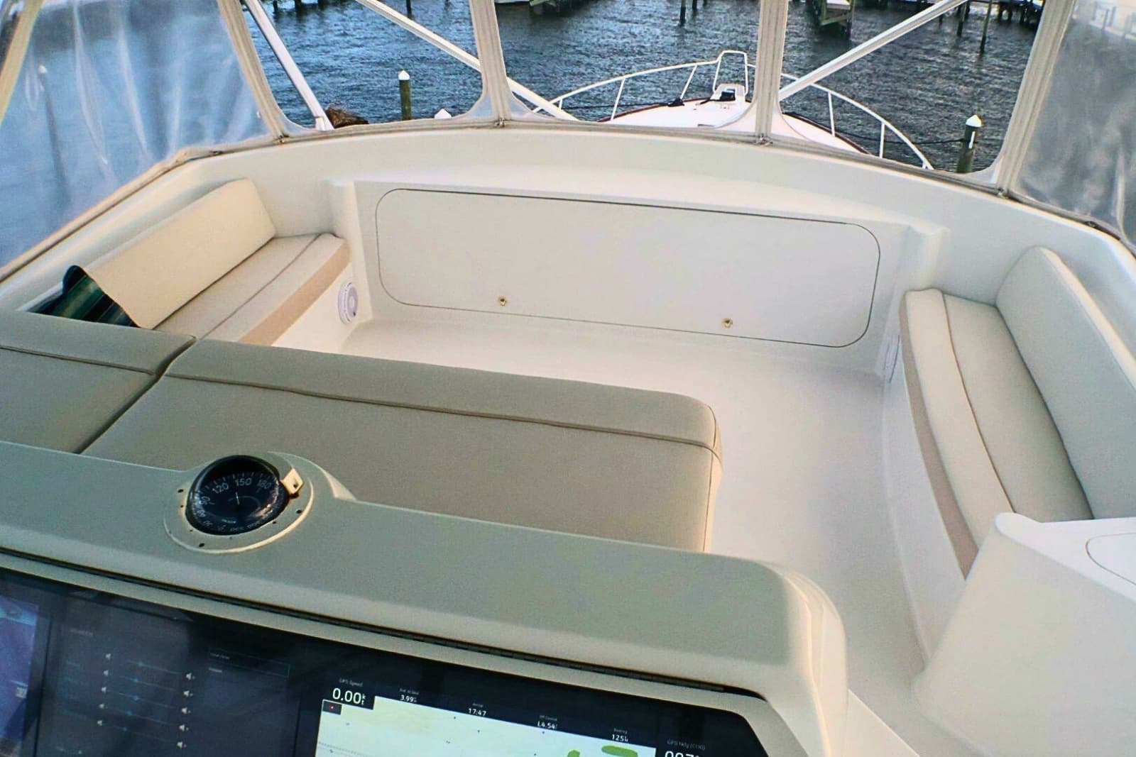 2001 Donzi 73 Sport Yacht - Photo 59