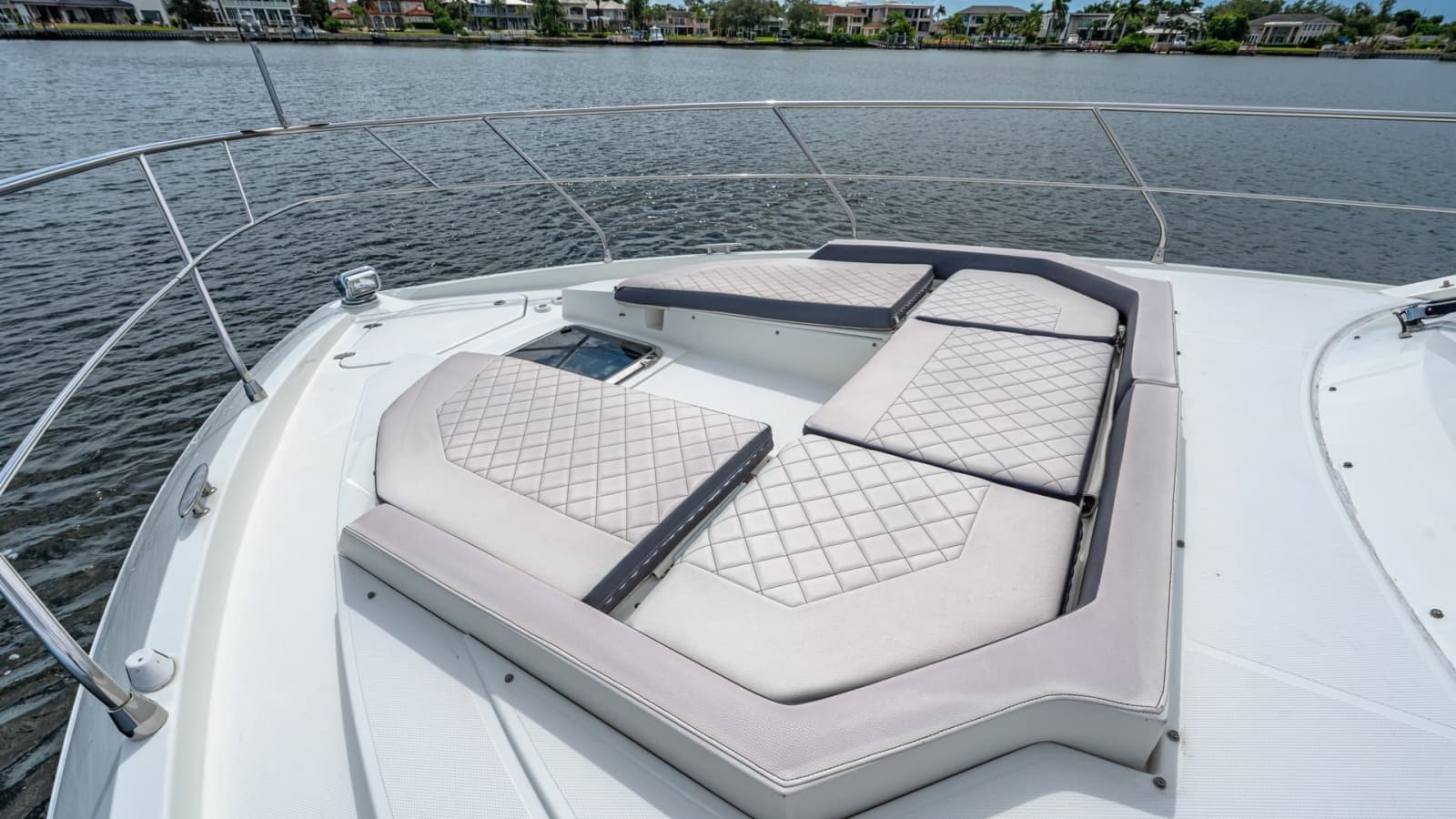 2019 Cruisers Yachts Cantius 46 - Photo 42