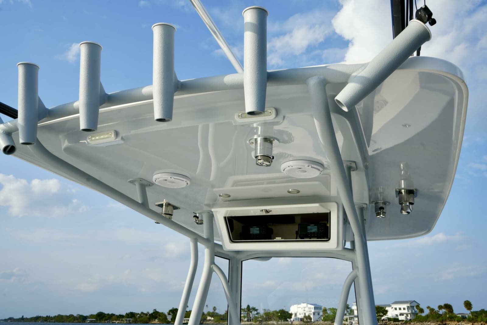 2024 Reef Runner Center Console - Photo 9