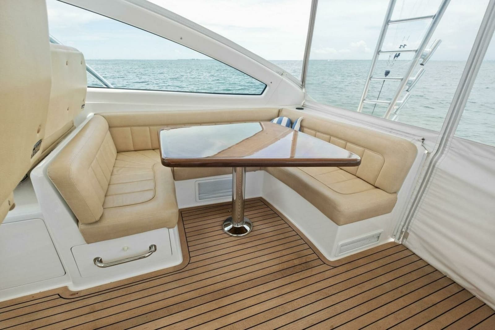 2015 Viking 52 OPEN - Photo 73