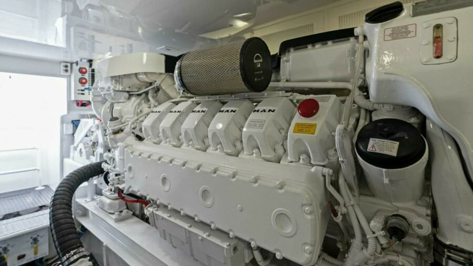 2013 Viking 55 Convertible - Photo 75