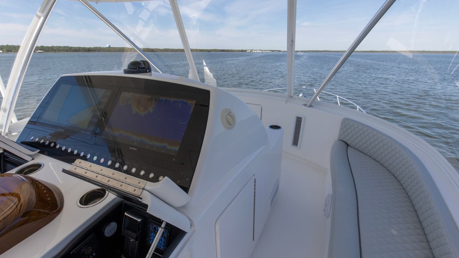 2024 Viking 54 Convertible - Photo 29