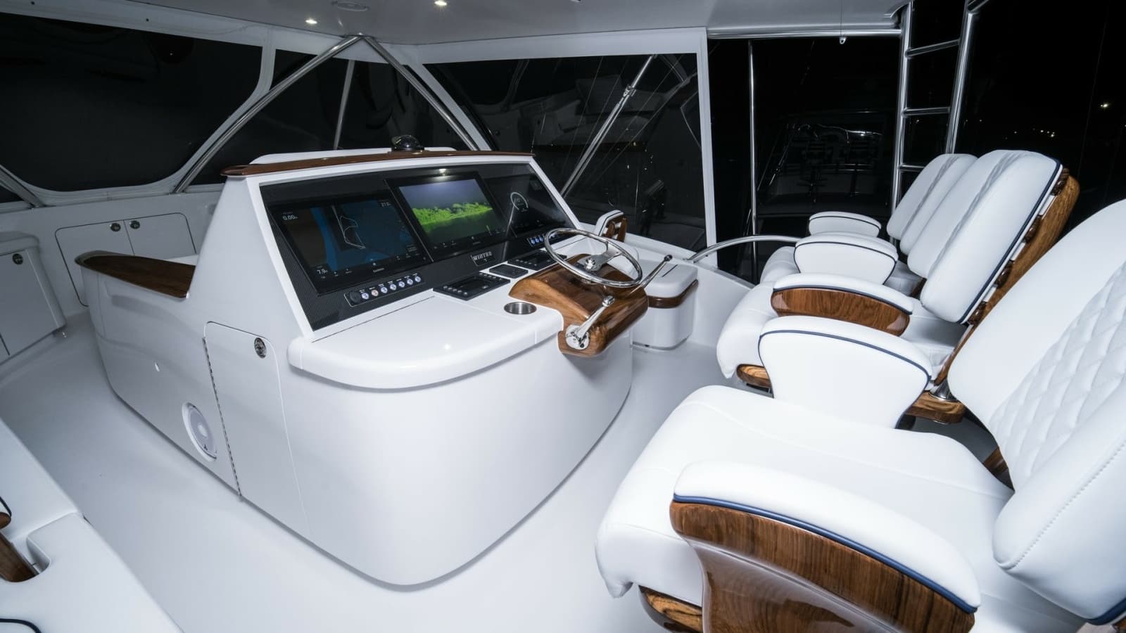 2026 Winter Custom Yachts 75 Open Convertible - Photo 4
