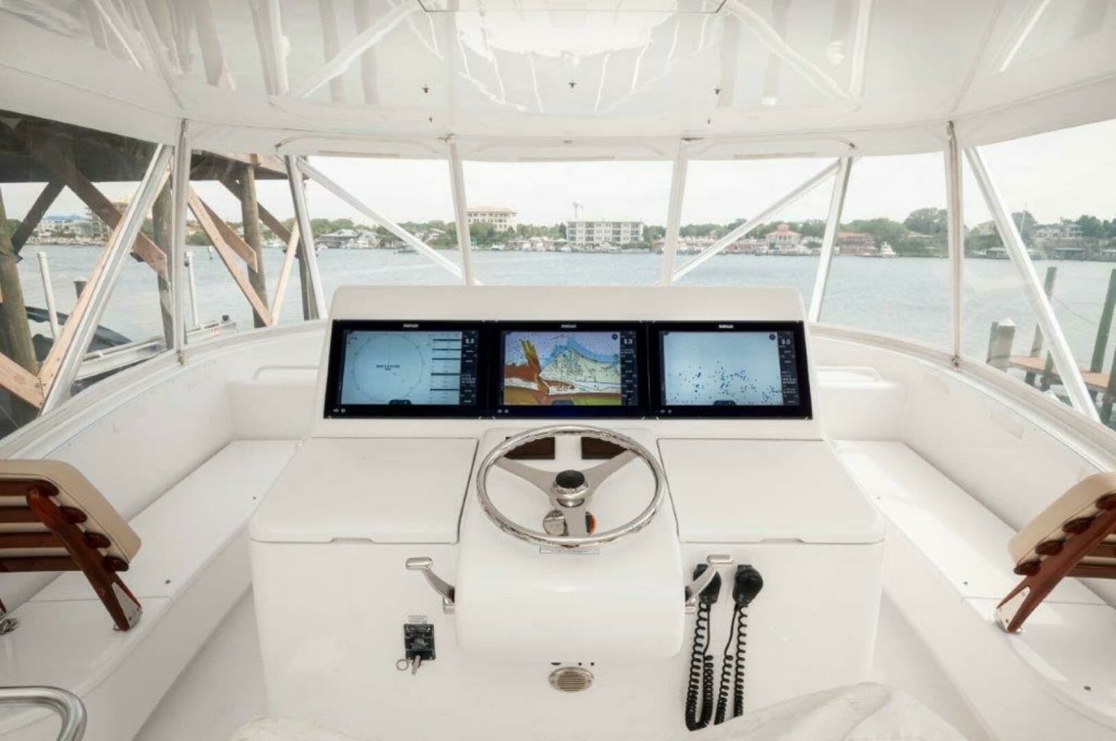 2016 Hatteras GT60 - Photo 3