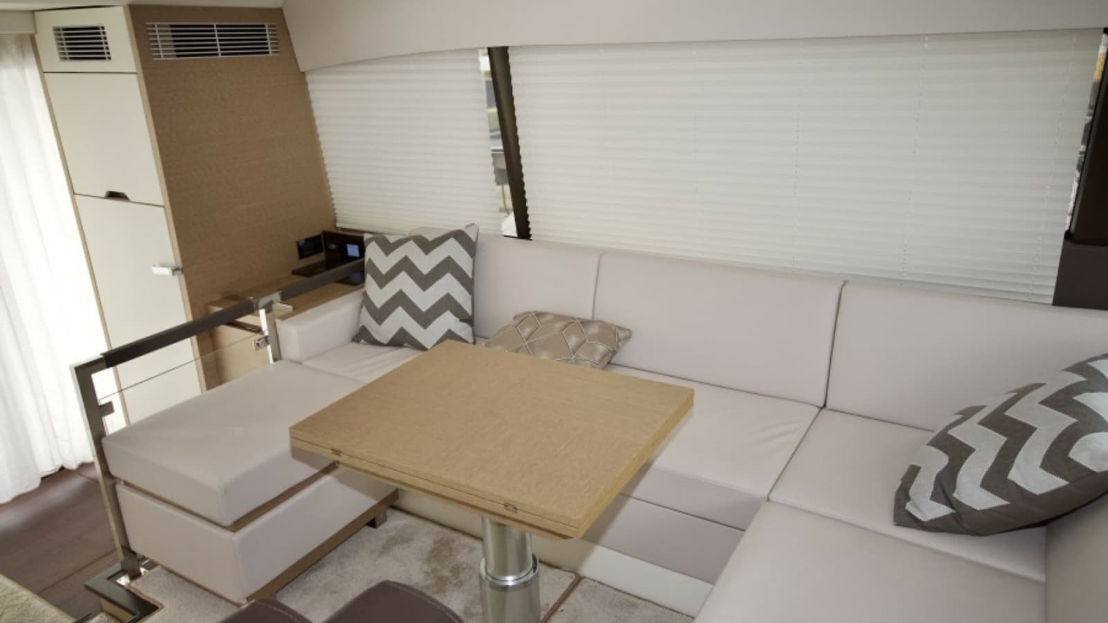 2018 Prestige 460 - Photo 10