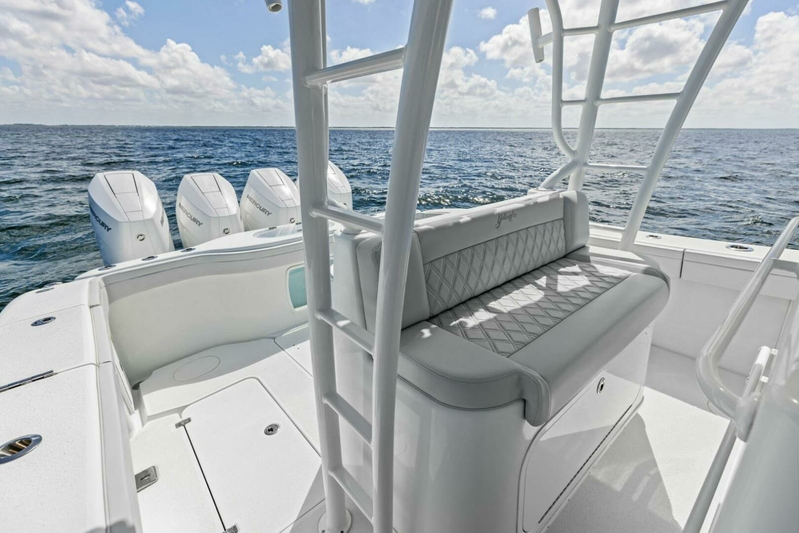 2024 Yellowfin 42 Offshore - Photo 8