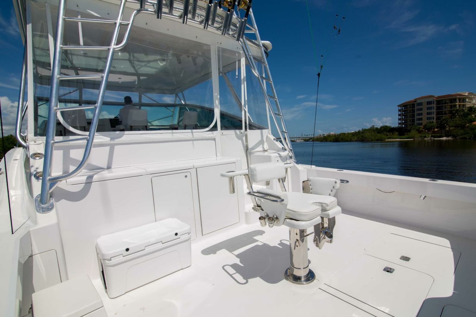 2001 Viking 50 Express - Photo 43