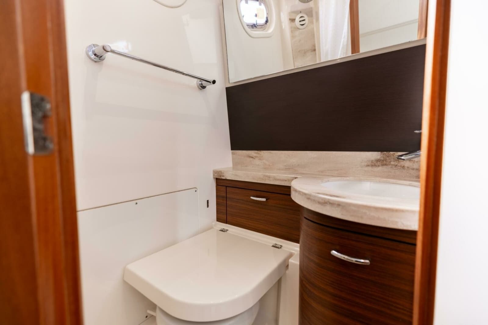2019 Pursuit S 368 - Photo 9