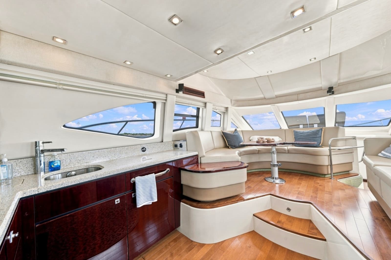 2008 Sea Ray 470 Sedan Bridge - Photo 13