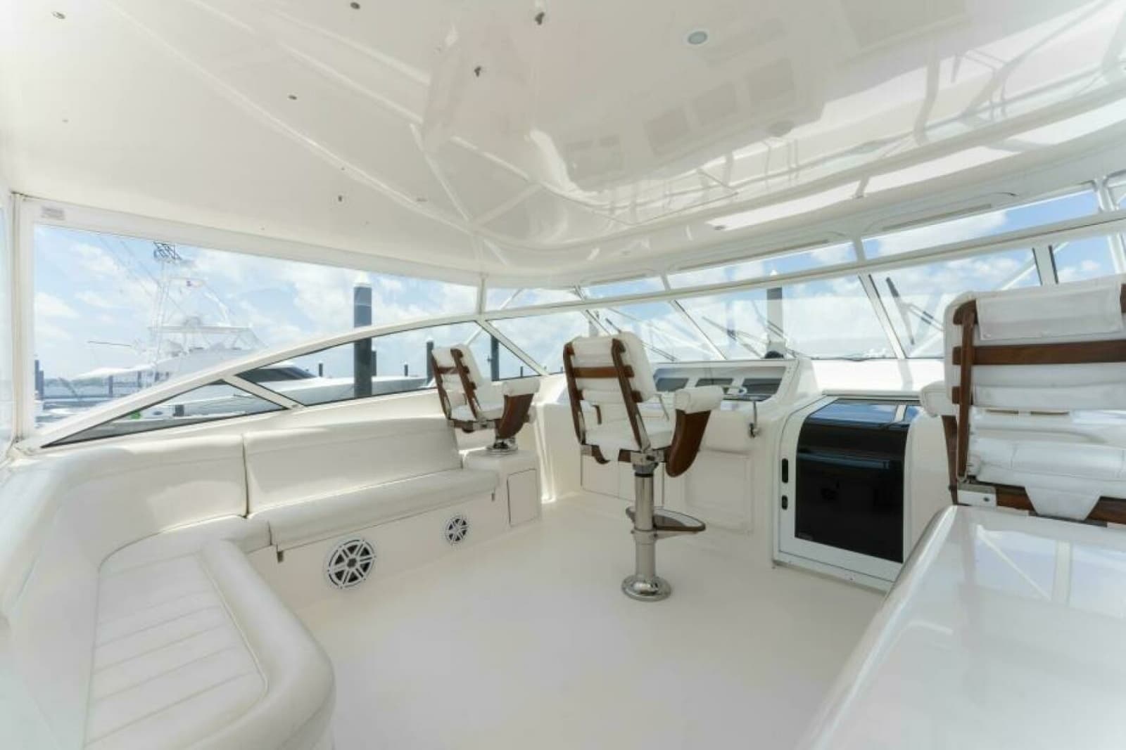 2009 Viking 45 Open - Photo 22