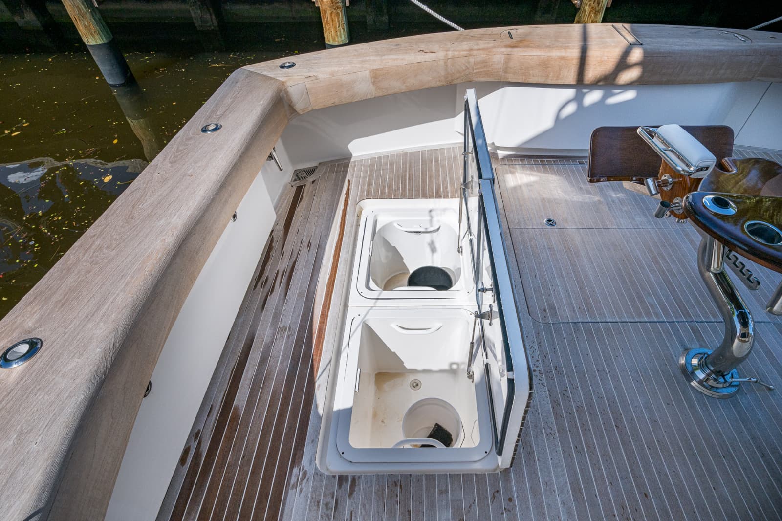 2011 Viking 76 Enclosed Bridge - Photo 13
