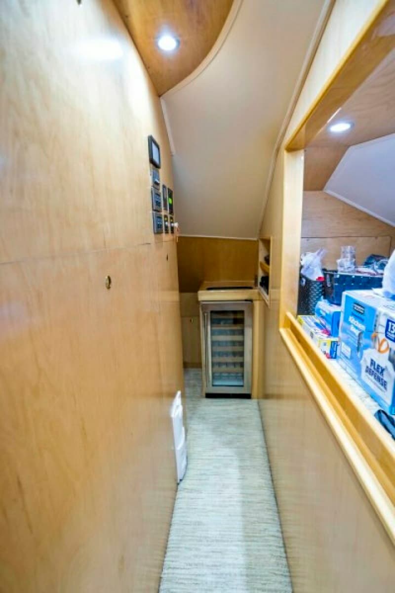 2011 Viking 70 Enclosed Bridge - Photo 16