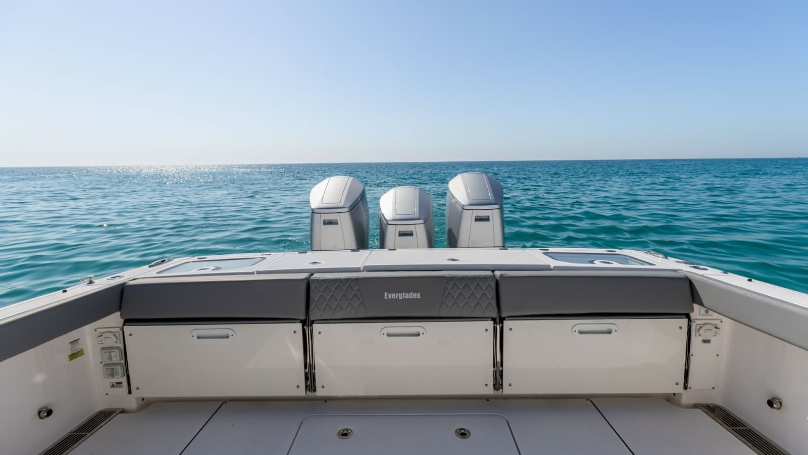 2023 Everglades 455 Center Console - Photo 5
