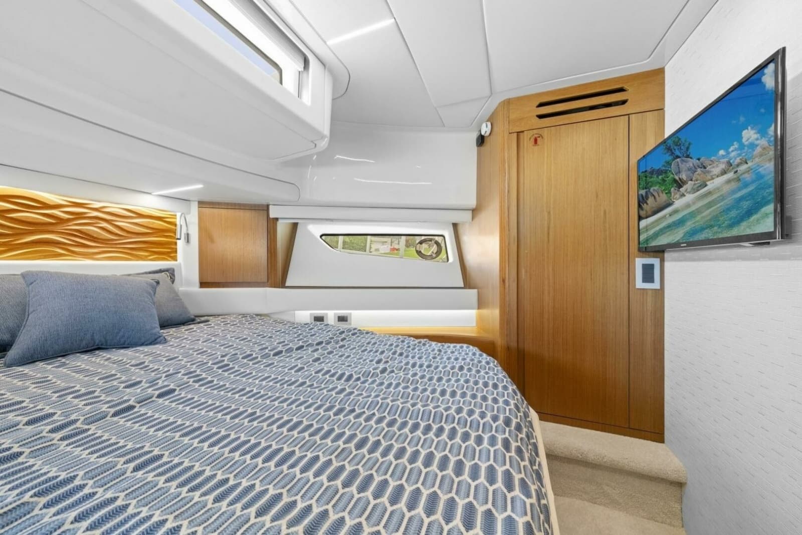 2023 Tiara Yachts EX 60 - Photo 73