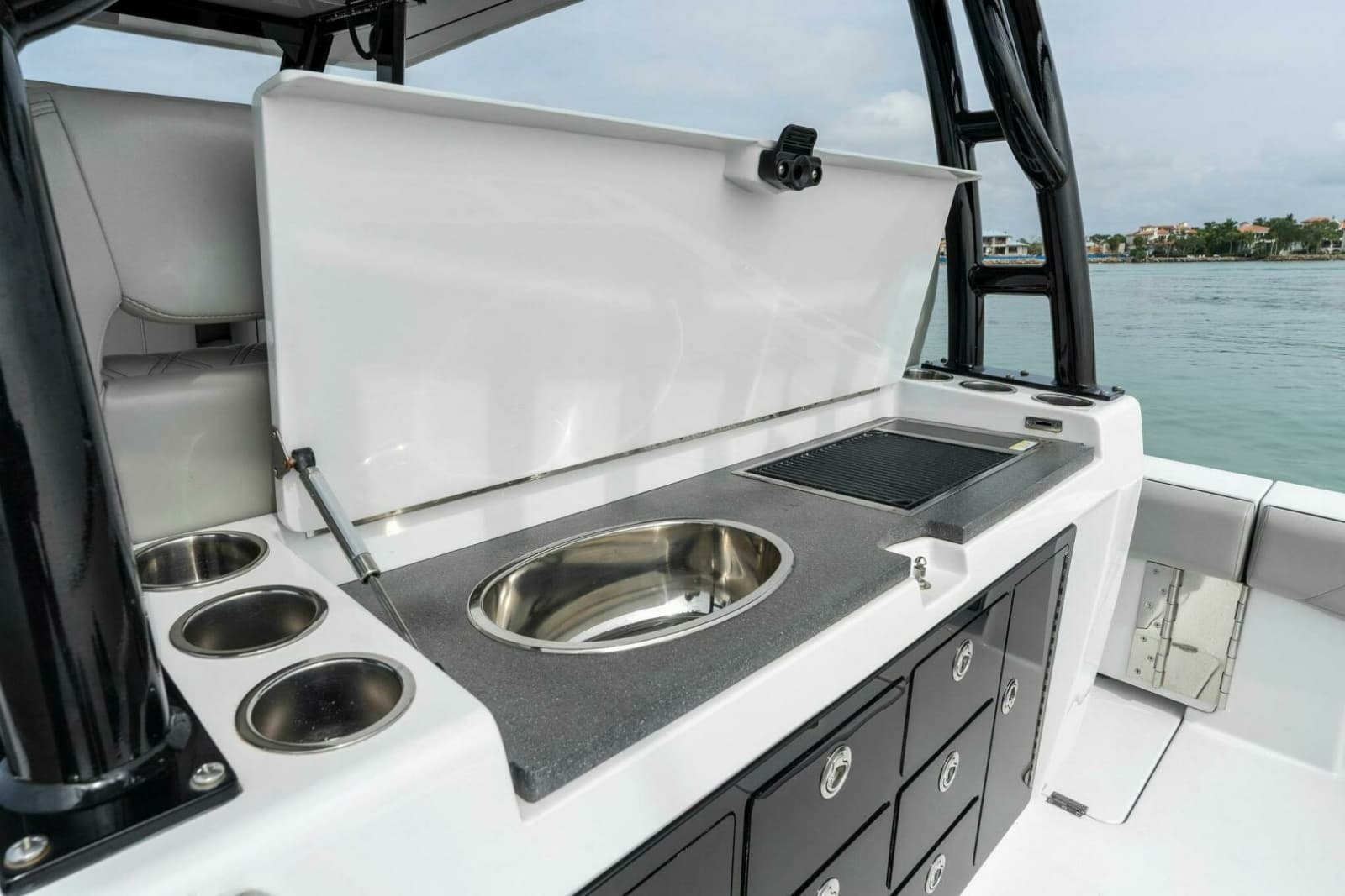 2022 Barker Boatworks 40 High Performance Cat - Photo 17