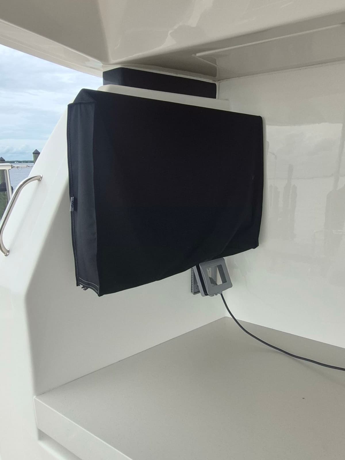 2023 Leopard 53 Powercat - Photo 18