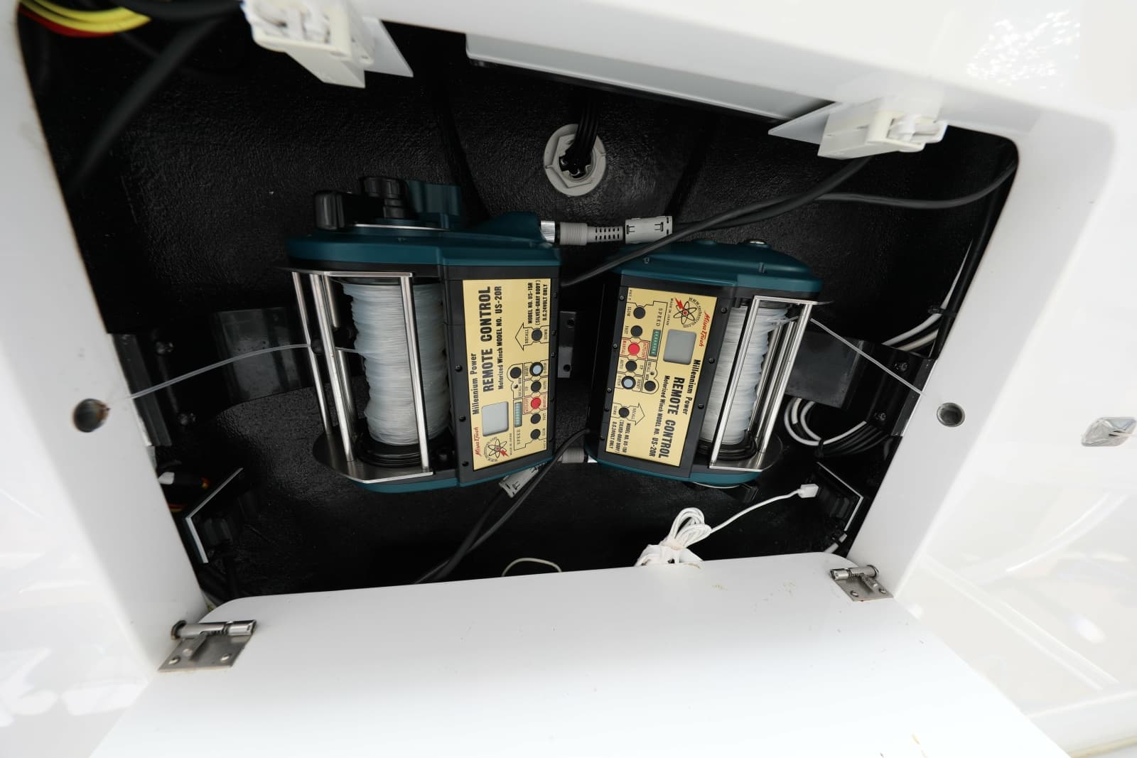 2023 Viking 54 Convertible - Photo 31