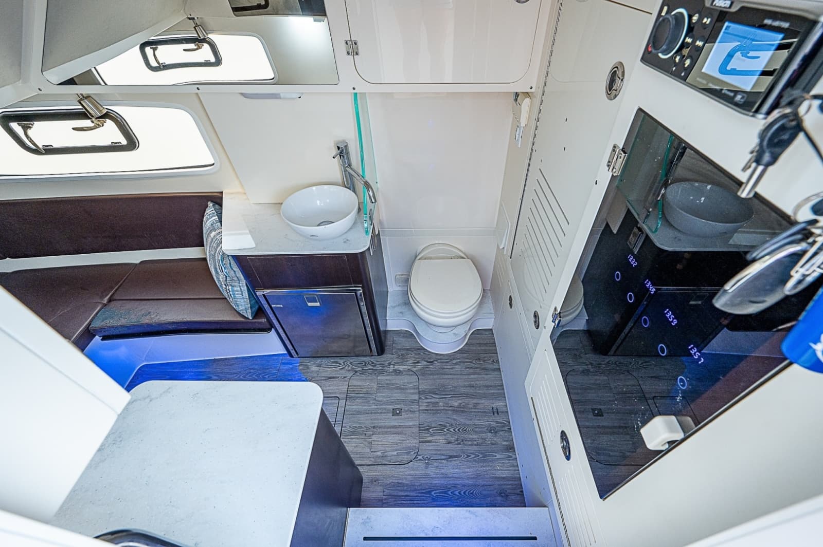 2018 Scout 355 LXF - Photo 24