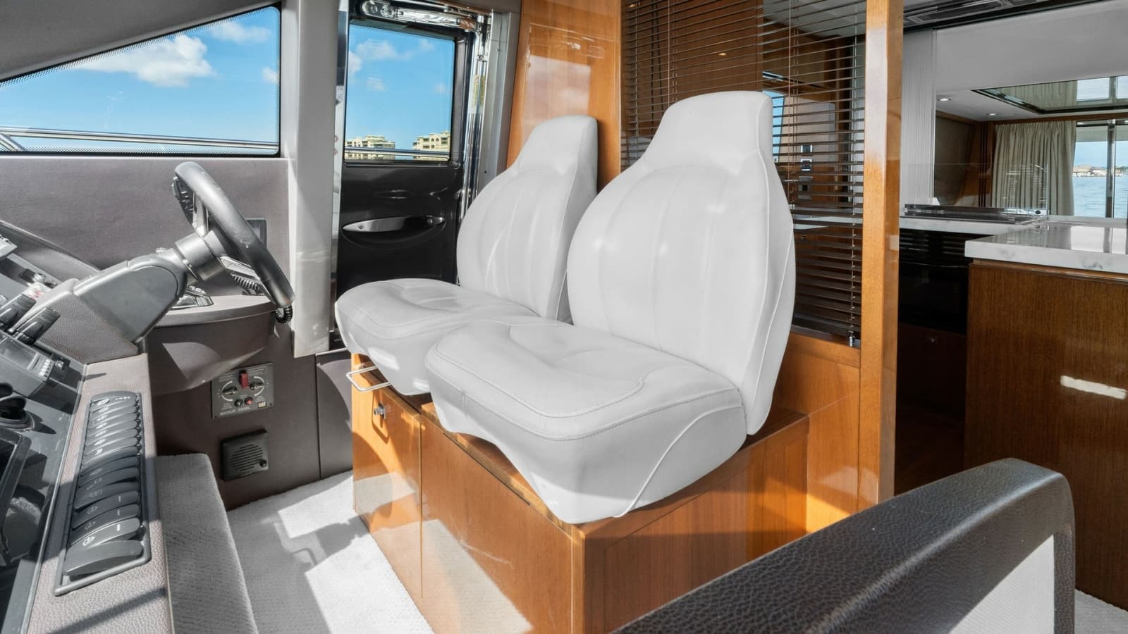 2016 Princess 64 Flybridge - Photo 29