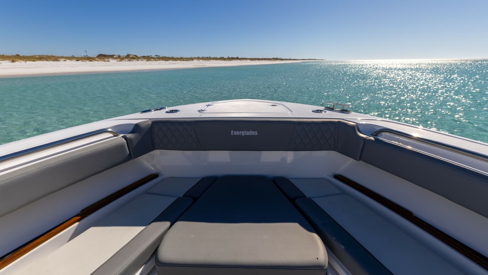 2024 Everglades 455 Center Console - Photo 8
