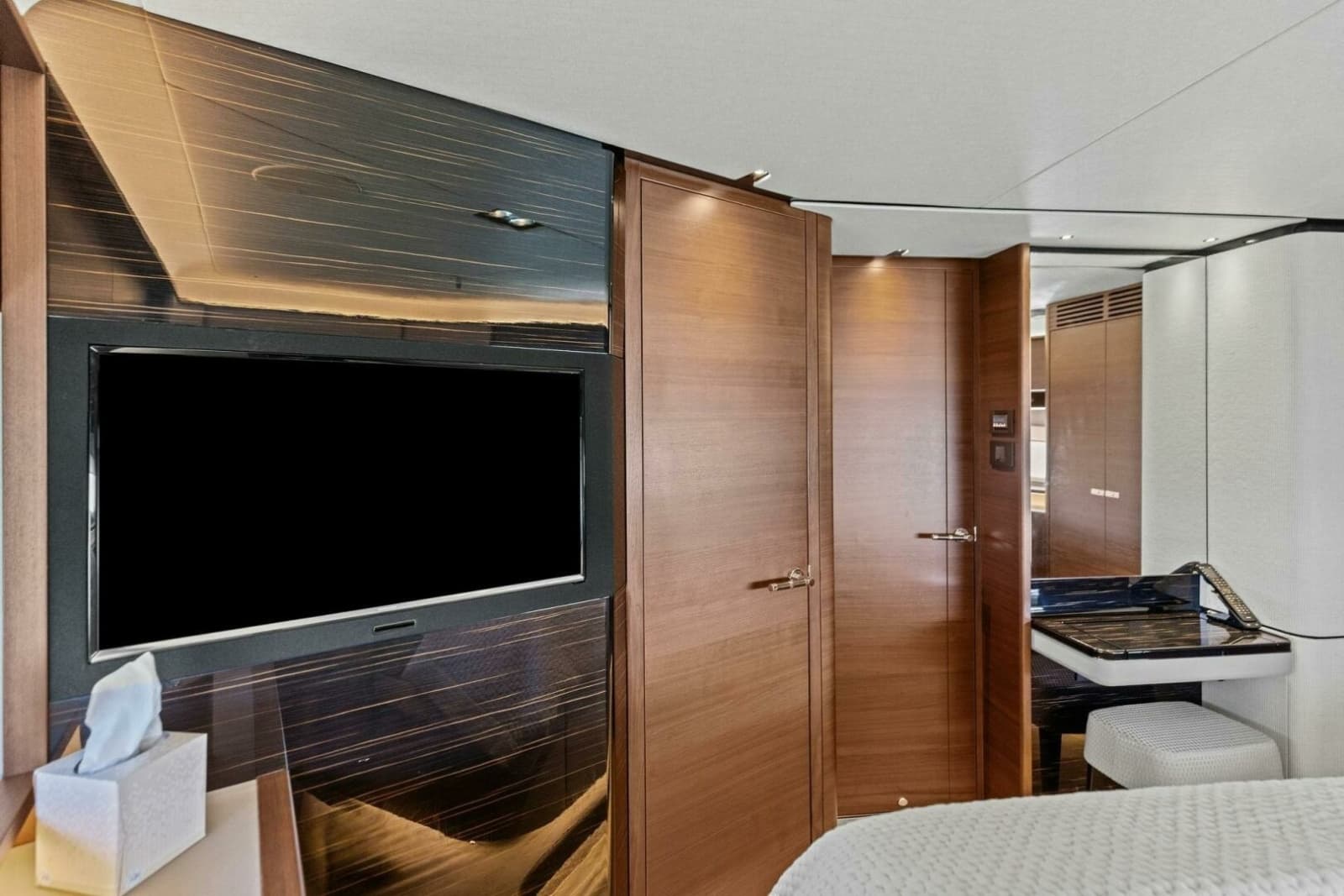 2018 Princess Y75 Motor Yacht - Photo 67