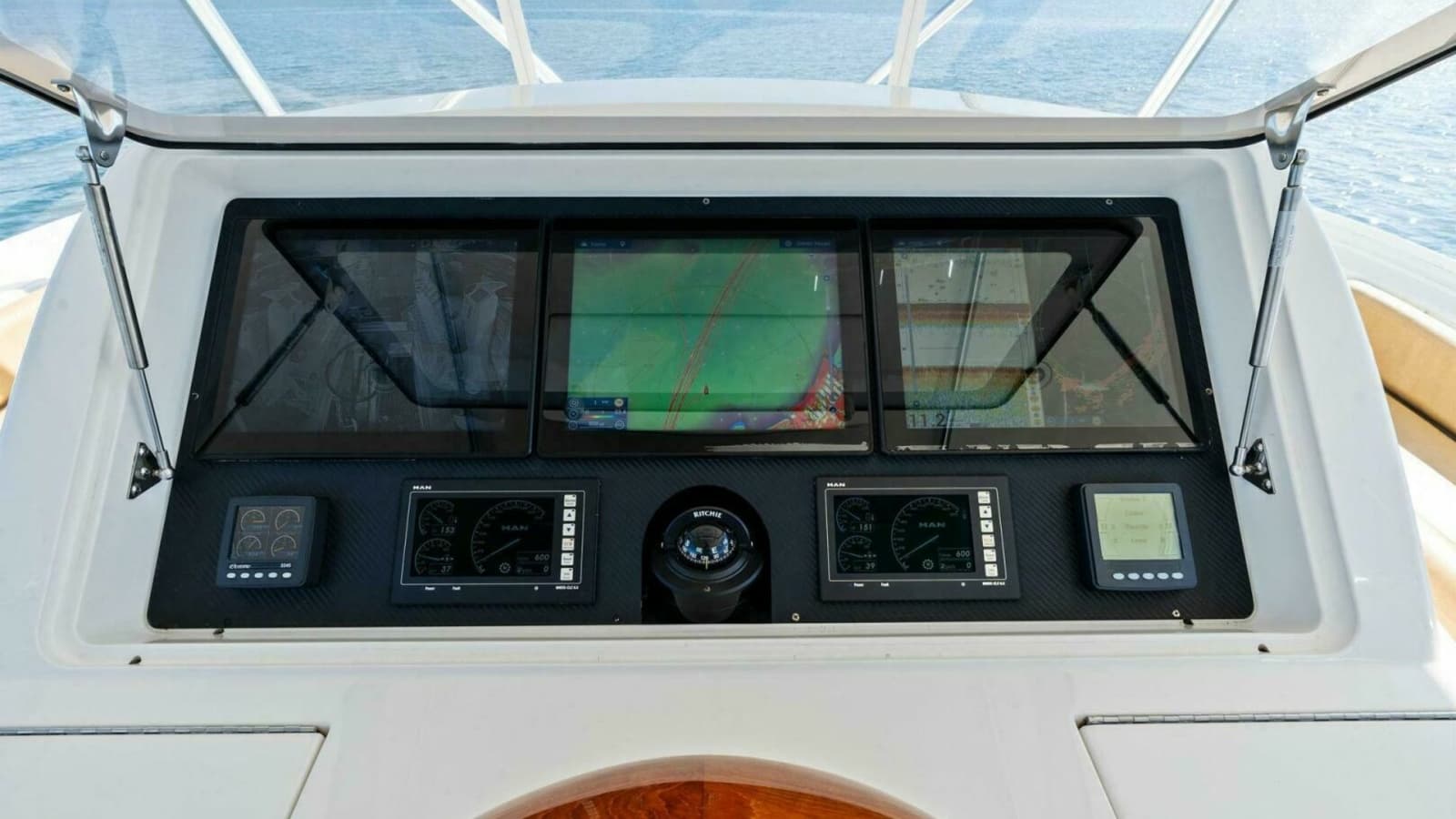2013 Viking 55 Convertible - Photo 69