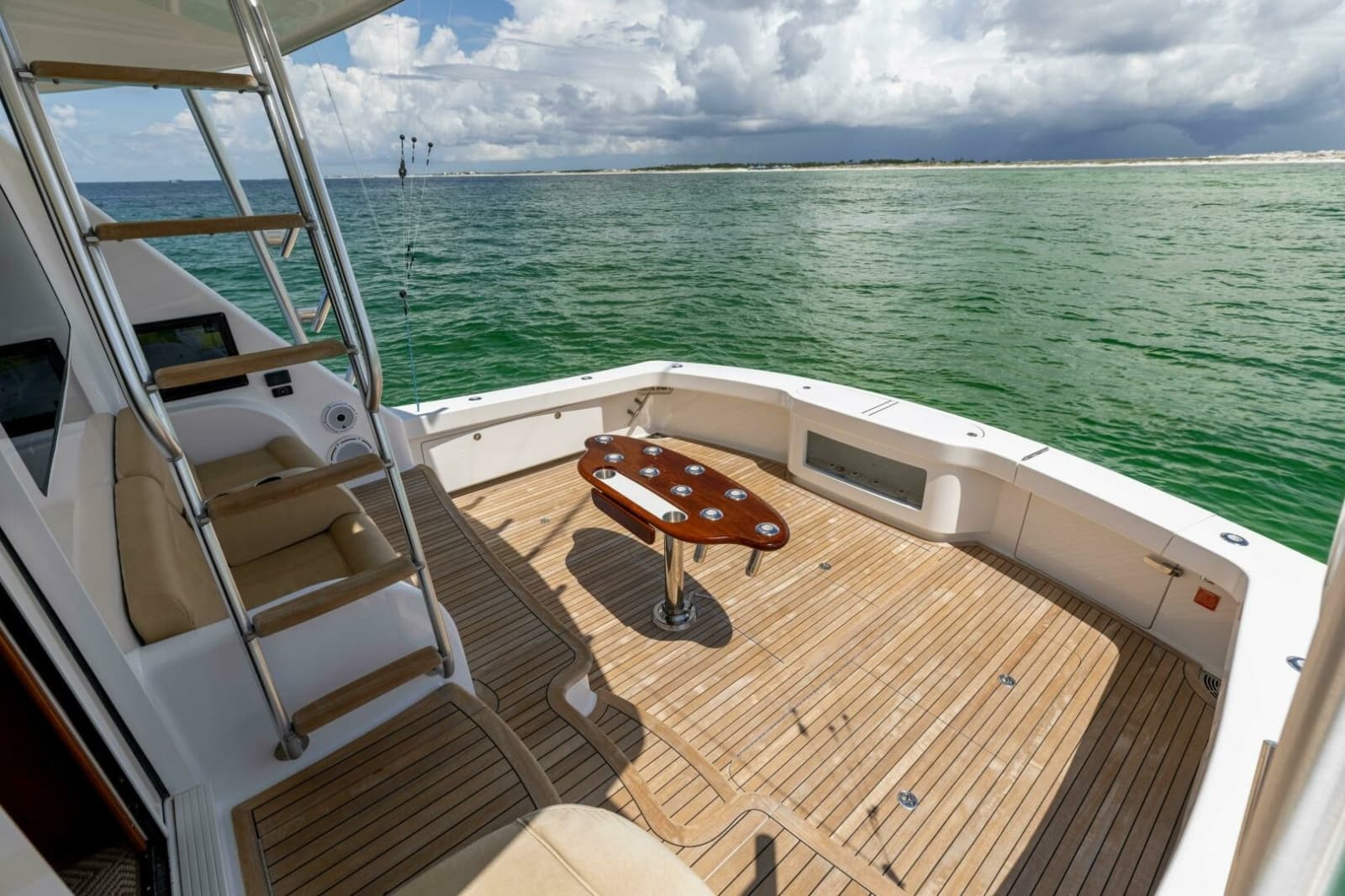 2017 Viking 66 Convertible - Photo 36