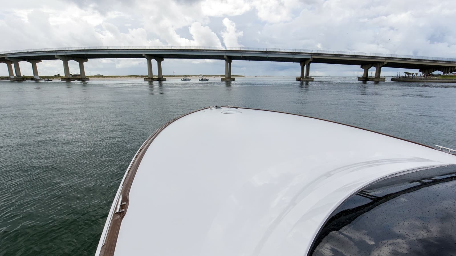 2022 Viking 58 Convertible - Photo 62
