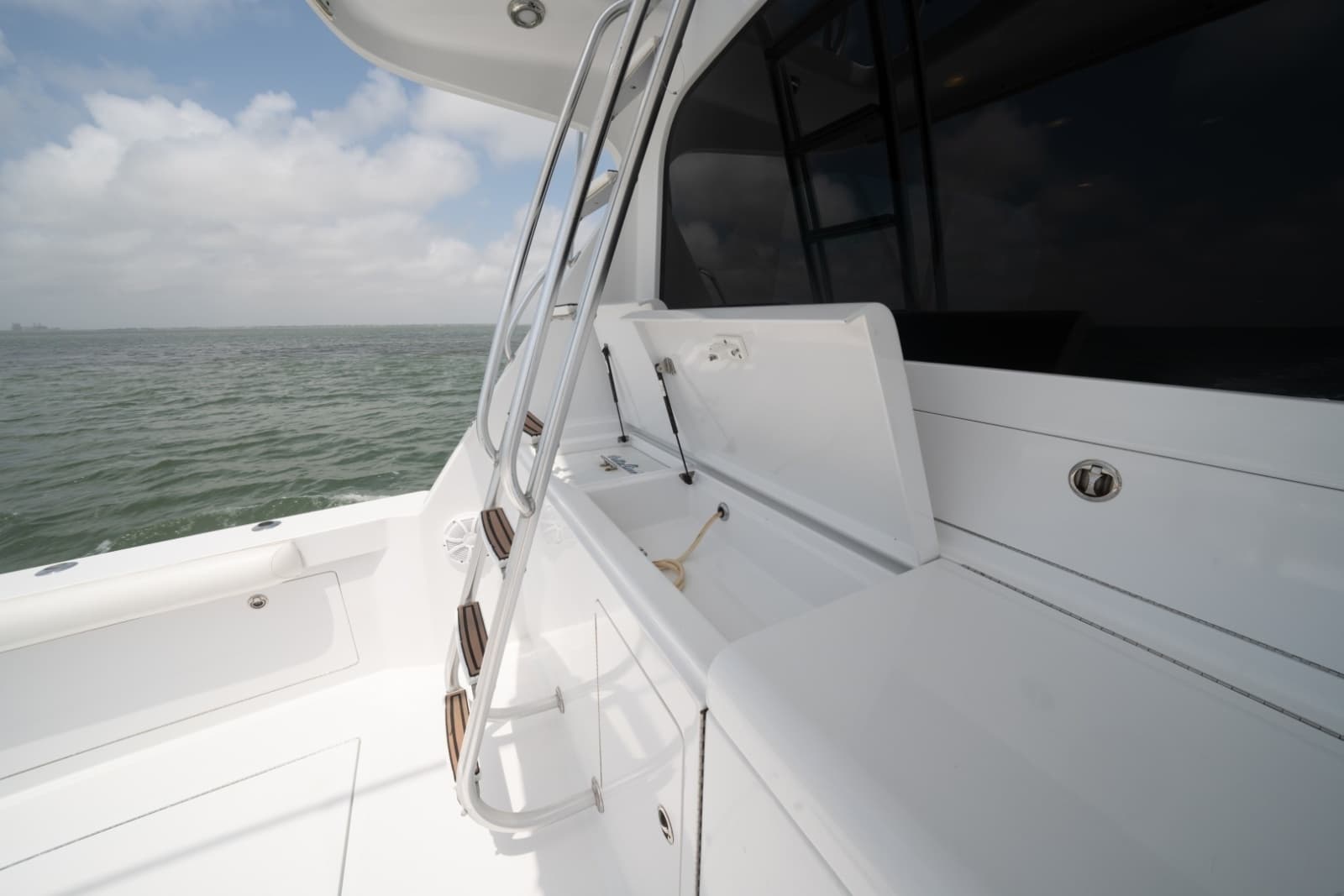 2002 Cabo 43 Convertible - Photo 38