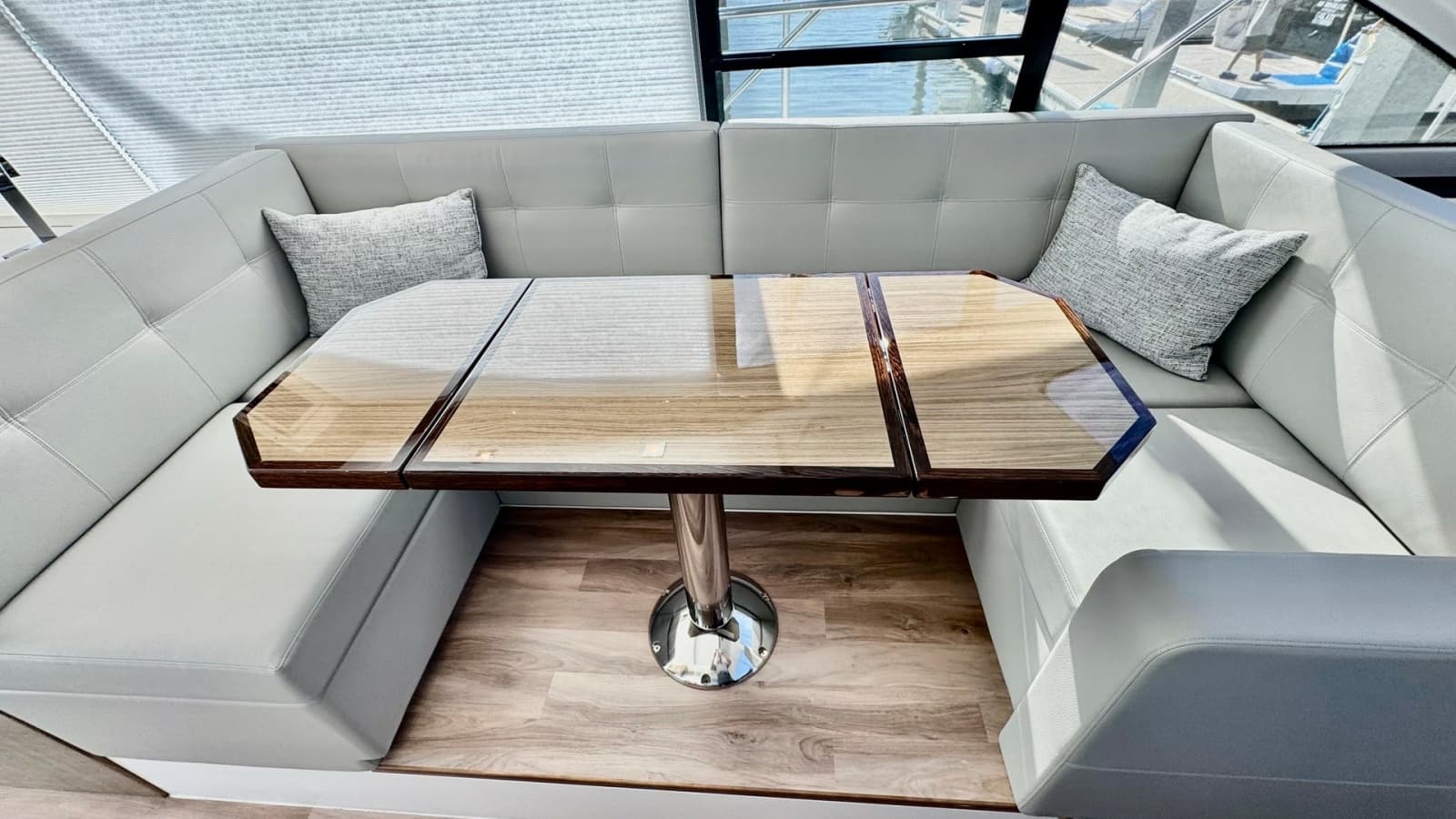 2024 Cruisers Yachts 50 Cantius - Photo 10