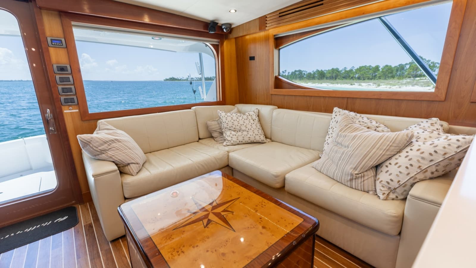 2010 Hatteras 60 GT - Photo 7