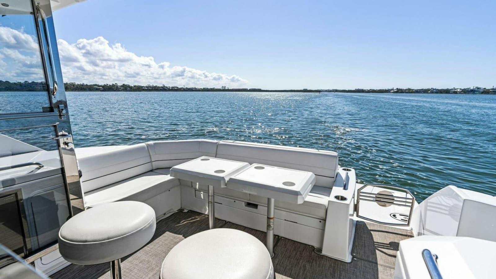 2019 Cruisers Yachts 45 Cantius - Photo 57